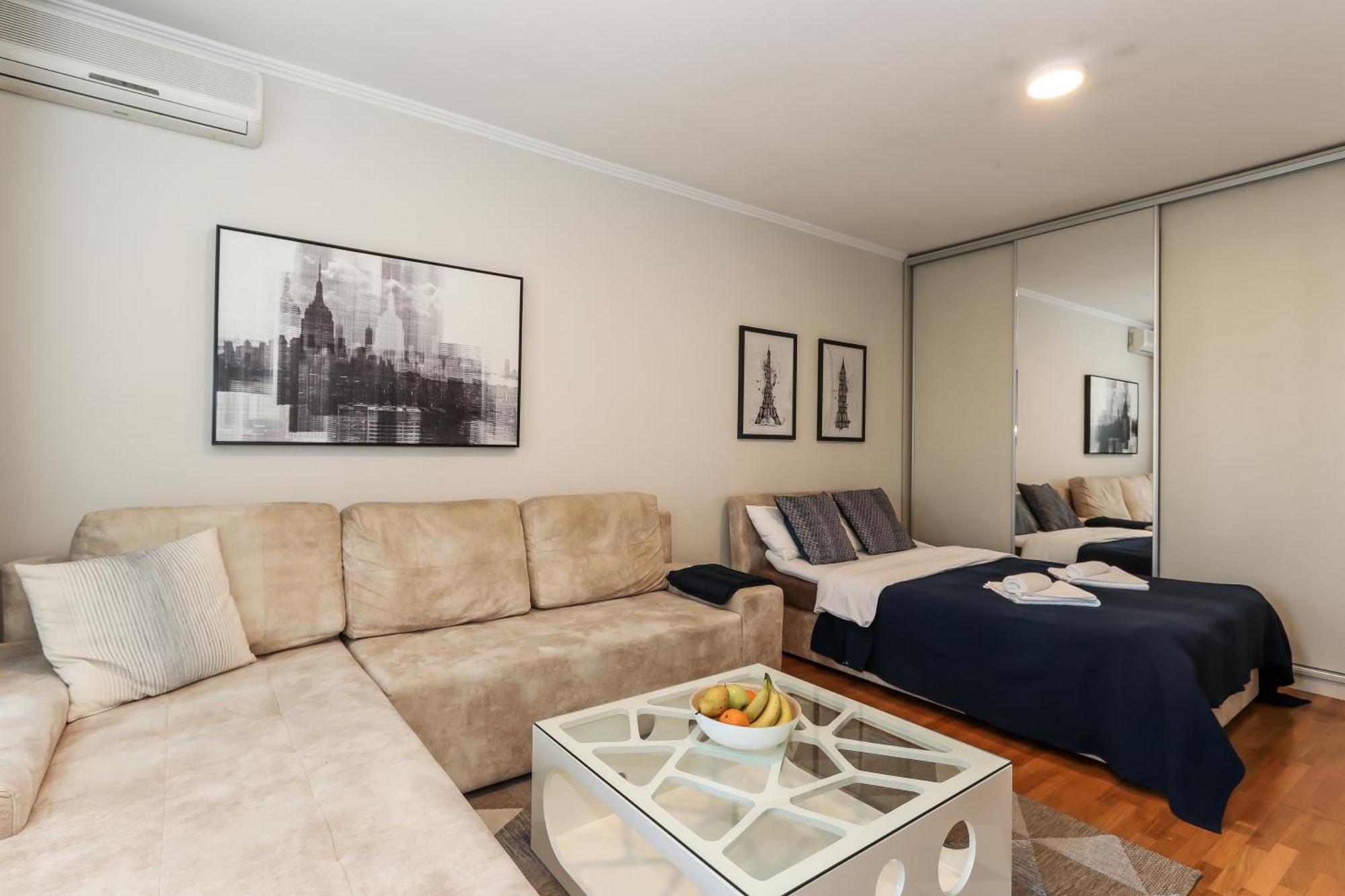 New Belgrade Apartments, Parking 5 Eur Per Day エクステリア 写真