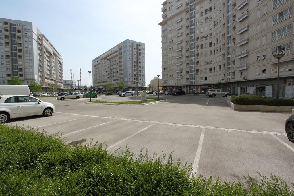 New Belgrade Apartments, Parking 5 Eur Per Day エクステリア 写真