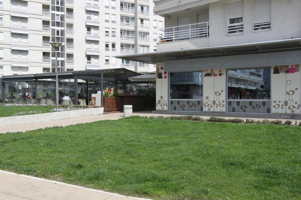 New Belgrade Apartments, Parking 5 Eur Per Day エクステリア 写真