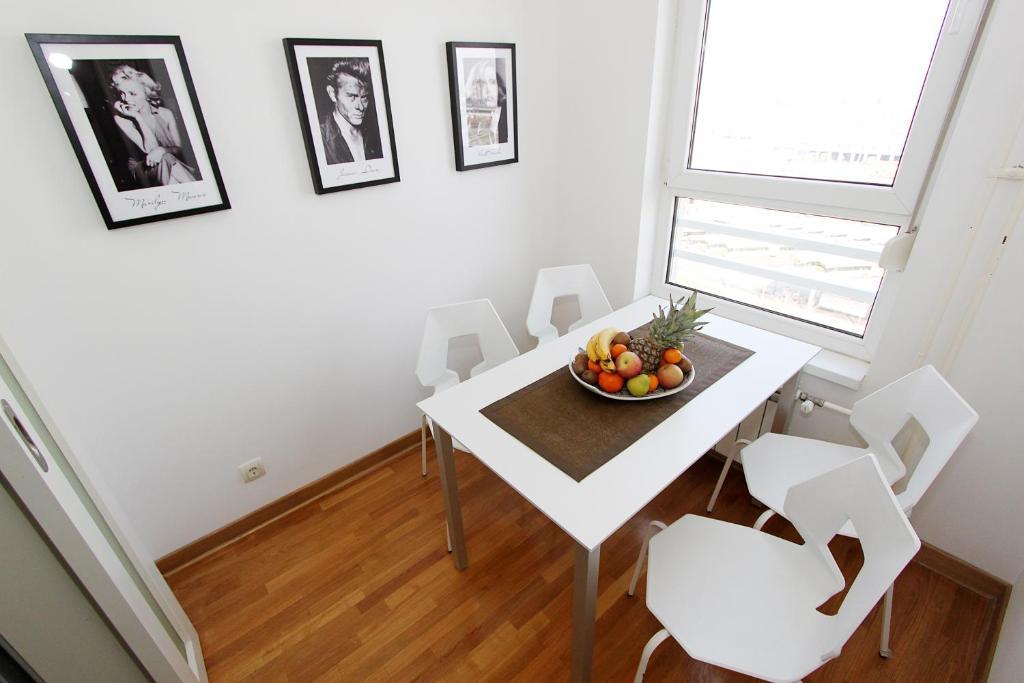 New Belgrade Apartments, Parking 5 Eur Per Day 部屋 写真